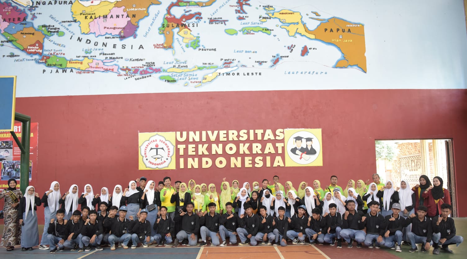 Ratusan Siswa SMK 17 Sukoharjo Kunjungi Universitas Teknokrat Indonesia