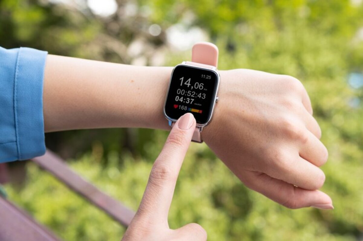 Masih Bingung Membeli Smartwatch Atau Tidak? Yuk Kenali Kegunaanya