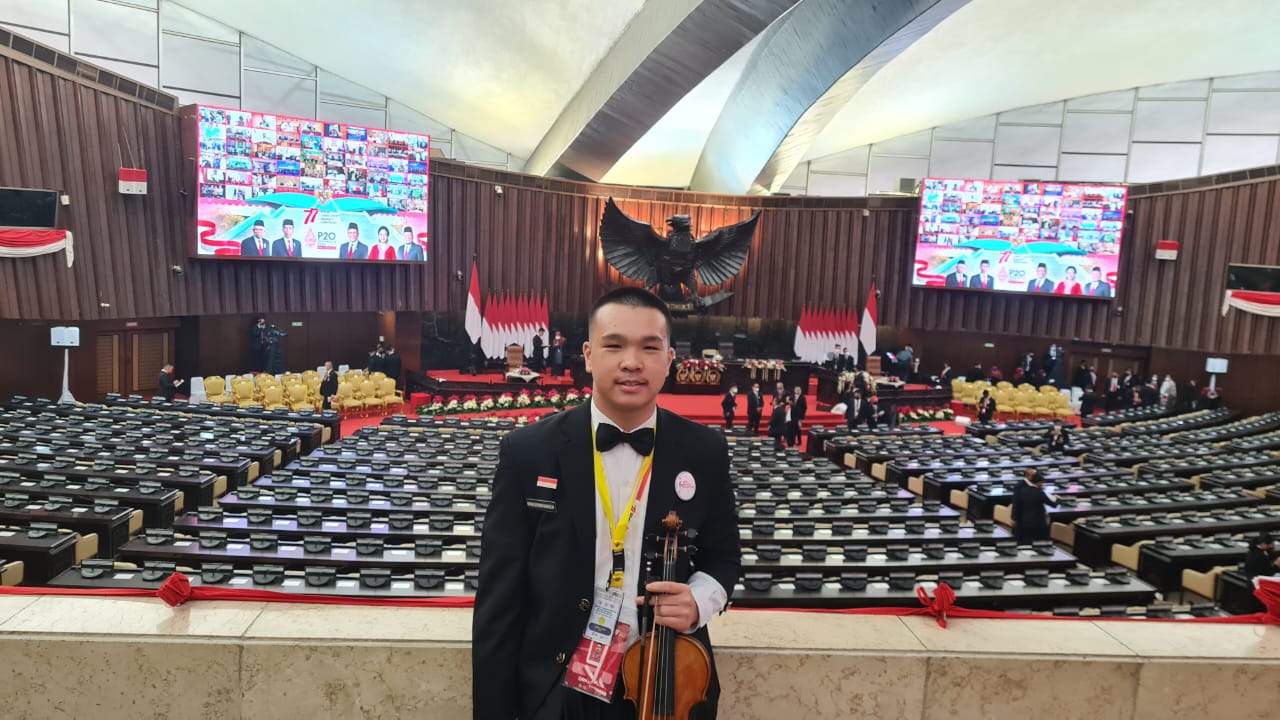 HUT RI Ke-77 Siswa SMA BPK Penabur Masuk Tim Orkestra Istana 