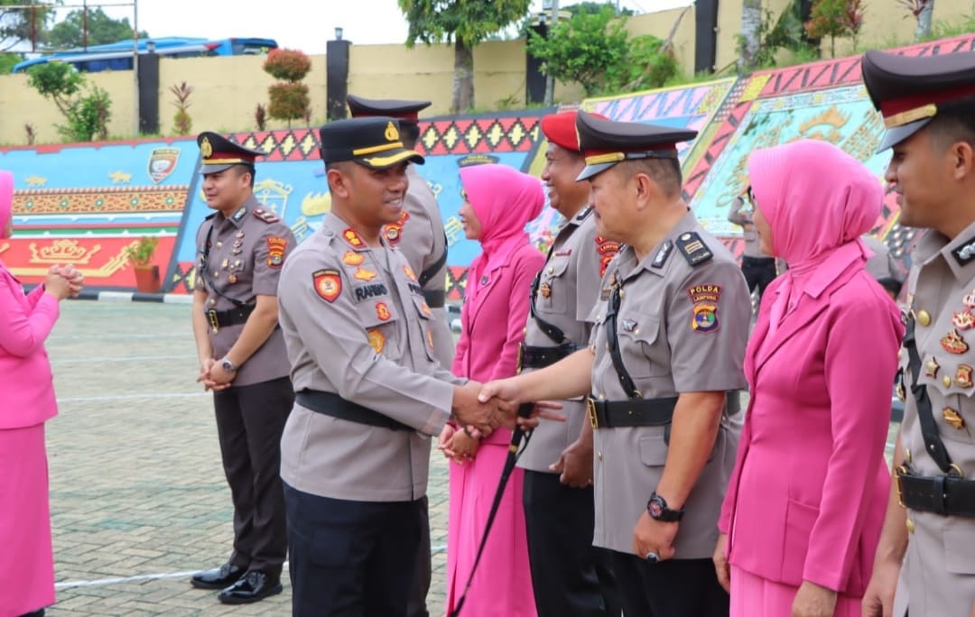 Tiga Kapolsek, Kabag Ren & Kasat Resnarkoba Polres Tanggamus Resmi Bertugas!