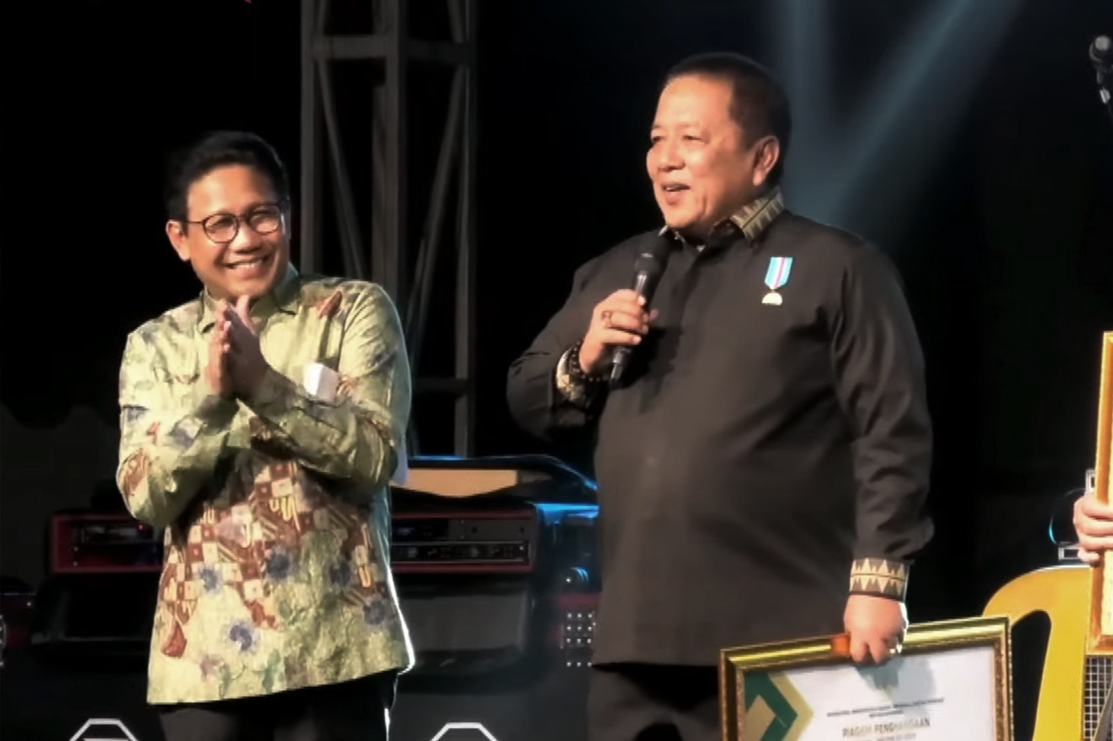 Gubernur Lampung Dapat Penghargaan Lencana Abdi Ekonomi Desa