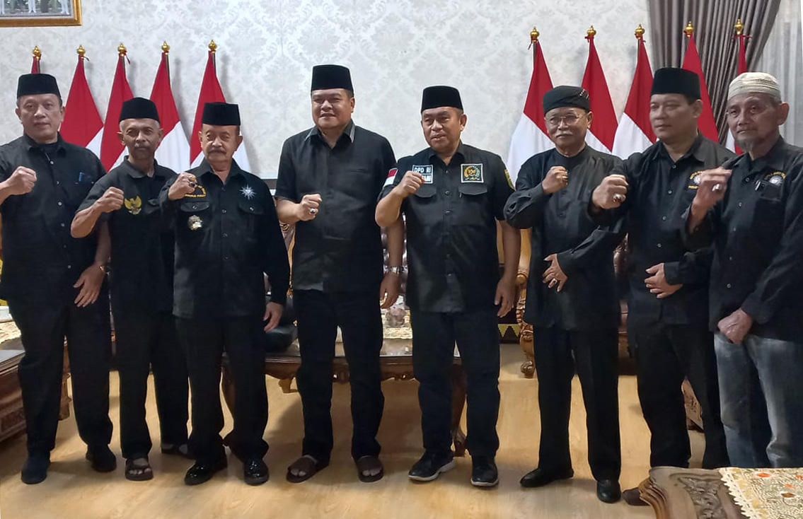 Bupati Lampung Tengah Jadi Warga Kehormatan PSHT