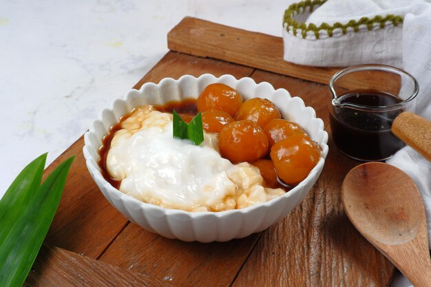 Rekomendasi Tempat Makan Legendaris Terkenal di Surabaya, Ada Sate Klopo Hingga Bubur Madura