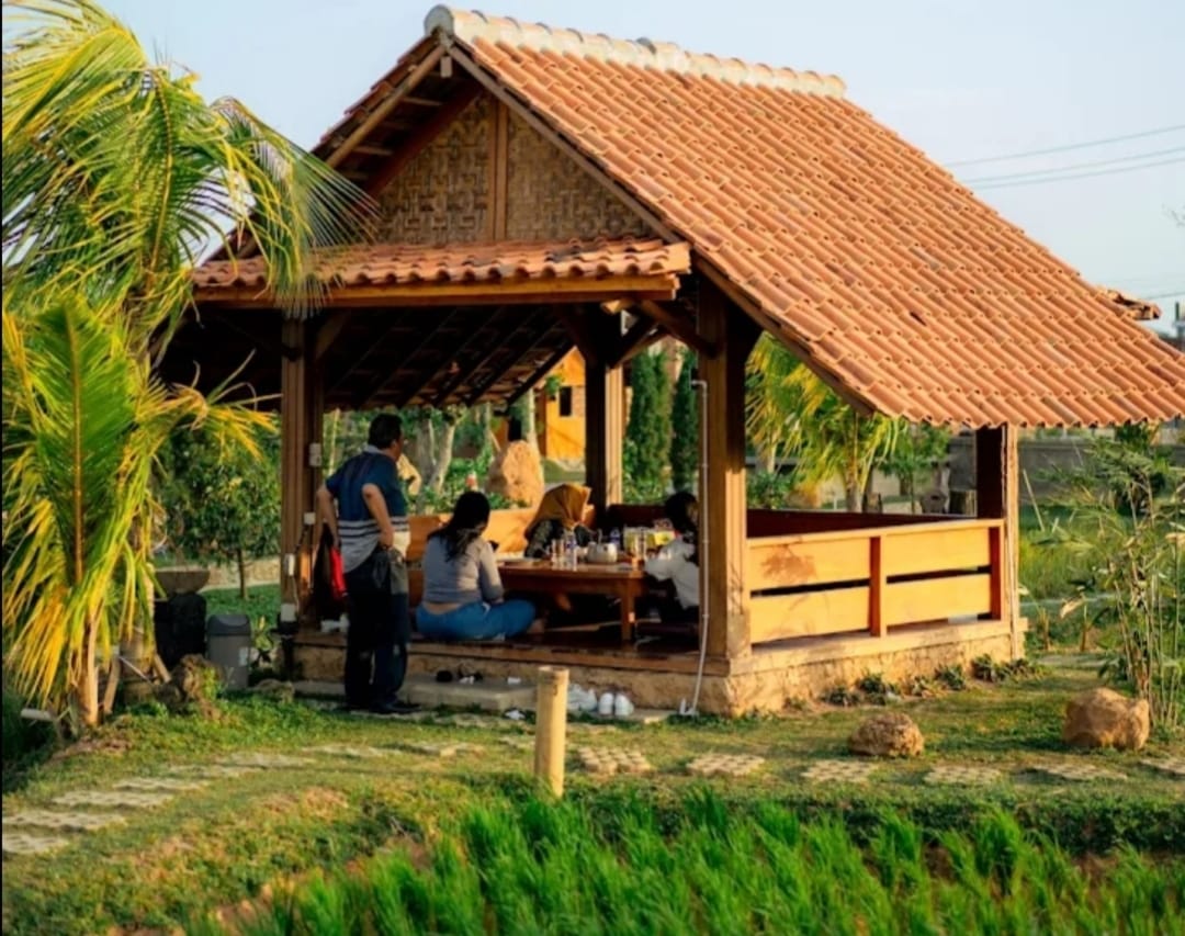 4 Kuliner Keluarga di Sukarame Bandar Lampung, Pemandangan Sawah Hingga Mini Golf 