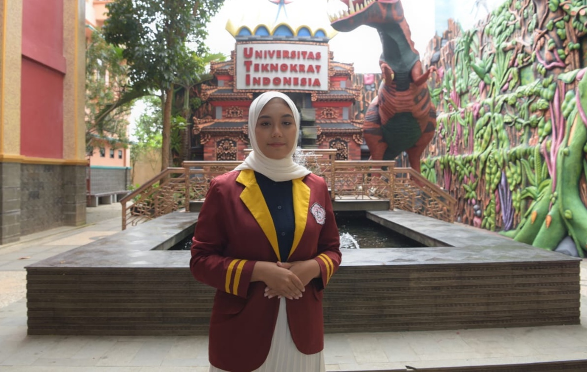 Shavina Lestiani, Mahasiswa Sastra Inggris UTI Juara 1 National Speech Contest