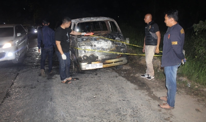Minibus Terbakar di Tanjakan Sukoharjo, Sopir Alami Luka Bakar