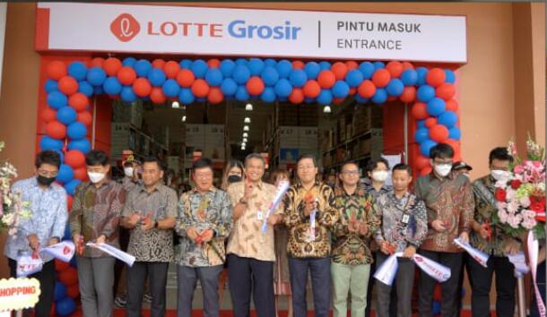 Sediakan Kebutuhan Customer, Lotte Grosir Serpong Resmi Dibuka