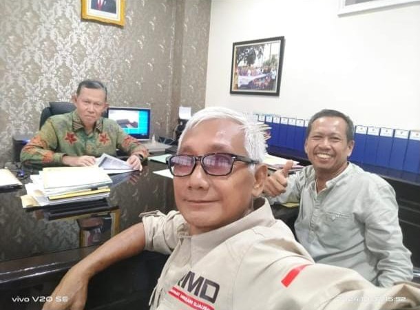 Beredar Foto Sekda Groufie dengan Tim Pemenangan Salah Satu Cagub, Begini Penjelasan Fahrizal Darminto