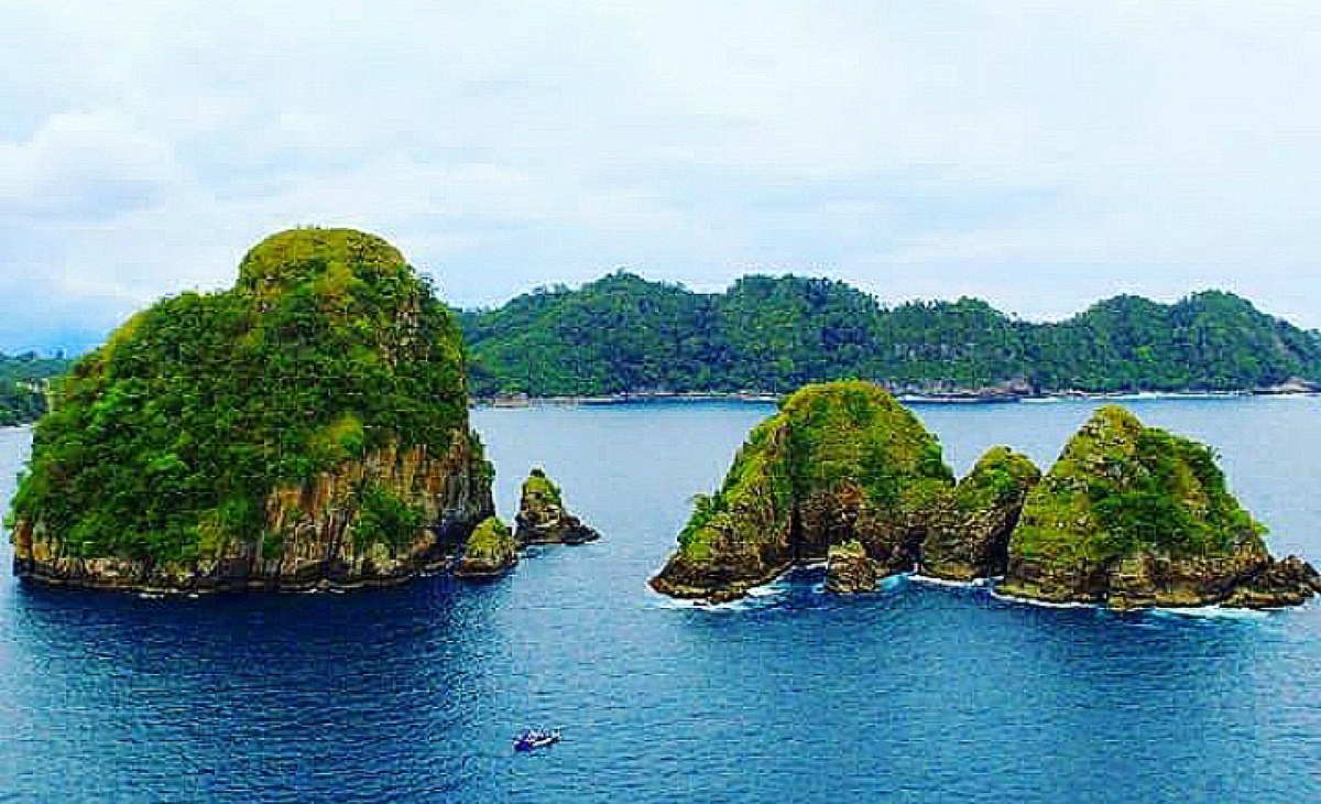 Gak Perlu Jauh Jalan ke Papua, Ini Lokasi Pulau Wayang yang Dijuluki Miniatur Raja Ampat di Lampung