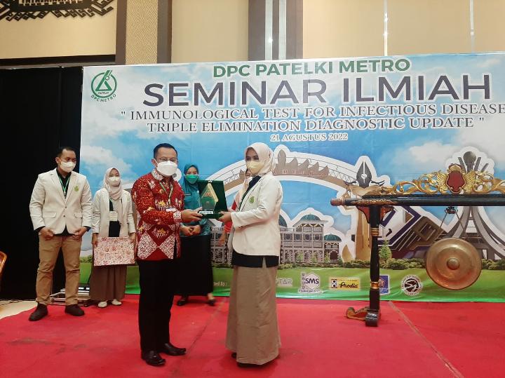 Sukses Gelar Seminar Ilmiah, DPC Patelki Kota Metro Berhasil Raih Penghargaan