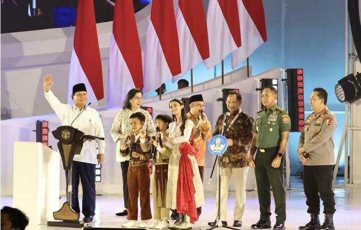 Bukan Cuma Naik Gaji, Presiden Prabowo Berencana Berikan Bantuan Pendidikan Guru Hingga S1 Pada 2025