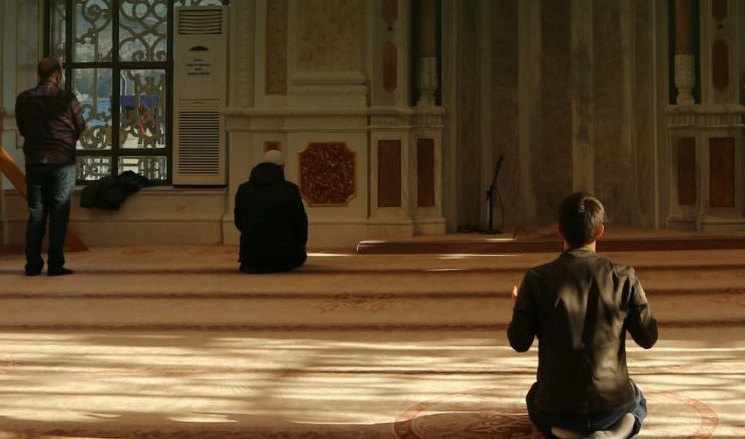 Dalil Keringanan Shalat Bagi Orang Sakit dan Musafir Agar Ibadah Tetap Terjaga