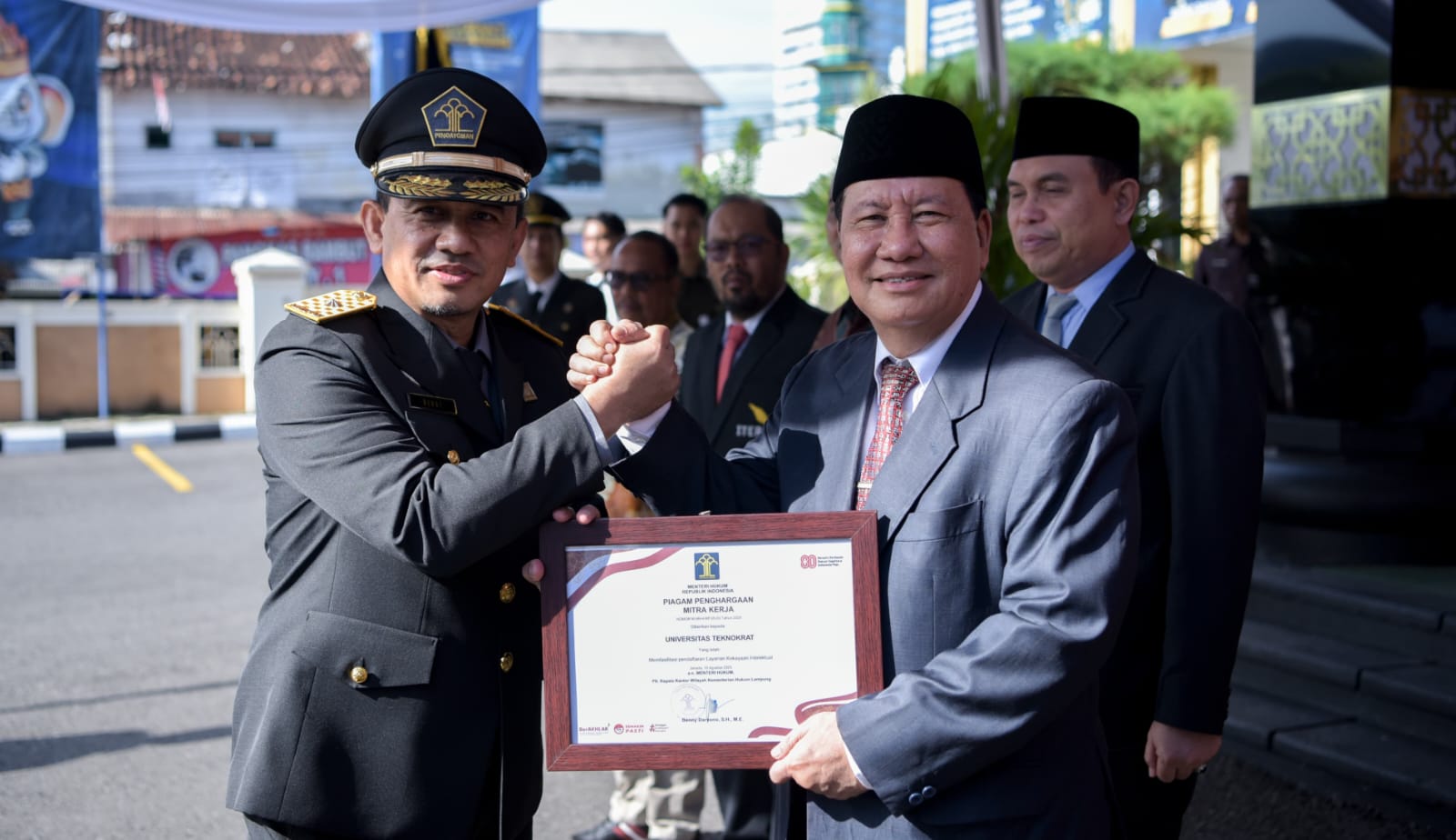 Universitas Teknokrat Indonesia Raih Penghargaan Mitra Kerja Dari Kanwil  Kementerian Hukum Lampung