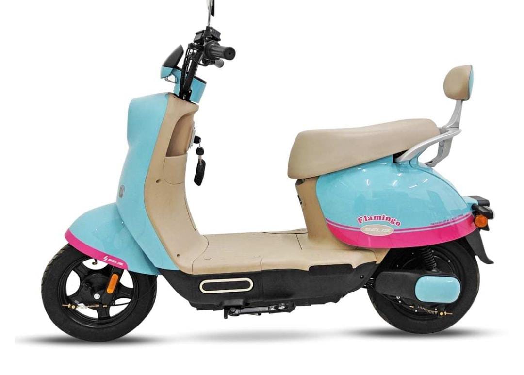 Motor Listrik Selis Flamingo Mulai Rp 8 Jutaan, Intip Fitur Canggih Bekal Perjalanan Jauh 2025