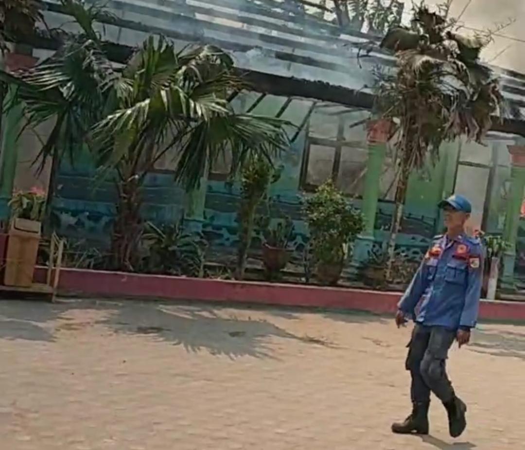 Kebakaran Hebat Melanda SDN 14 Tulangbawang Barat, Dua Ruang Kelas dan Ruang Kepsek Hangus