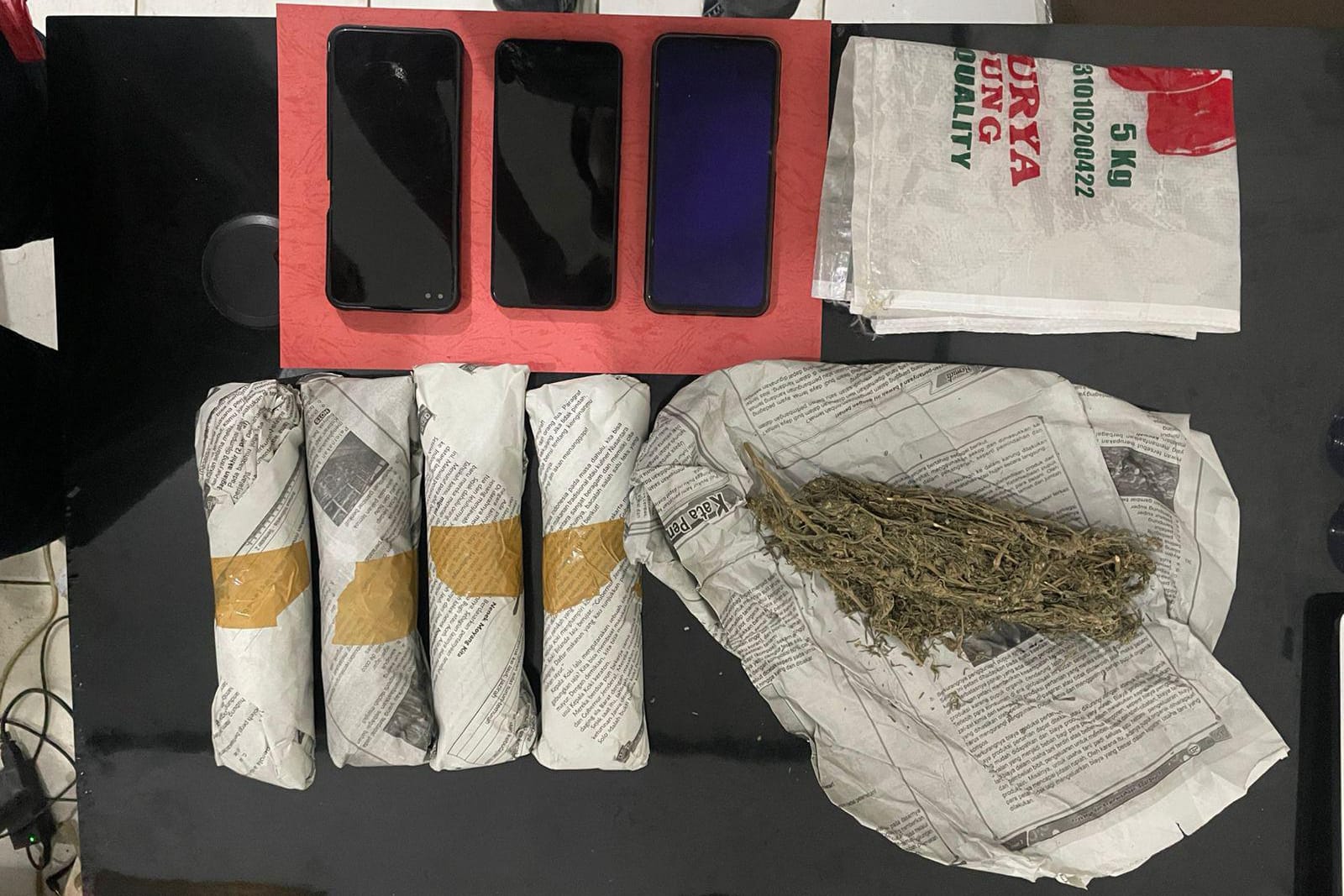 Penyeludupan 5 Kg Ganja Kering Berhasil Digagalkan, Polres Lampung Utara Berhasil Ringkus Bandar dan Kurir