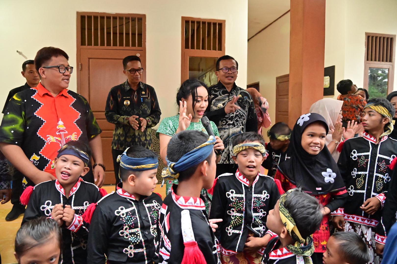 Kunjungi SLB Kasih Bunda, Zita Anjani Prioritaskan Usulan Kebutuhan Sekolah