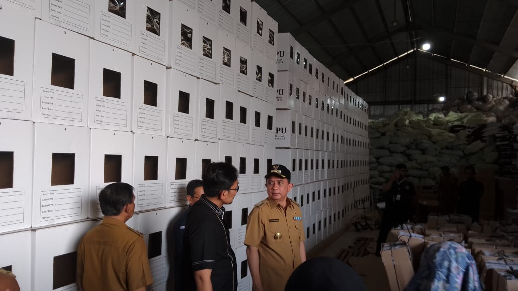 Kunjungi Gudang Logistik KPU, Pjs Wali Kota  Bandar Lampung Minta Tambah Keamanan