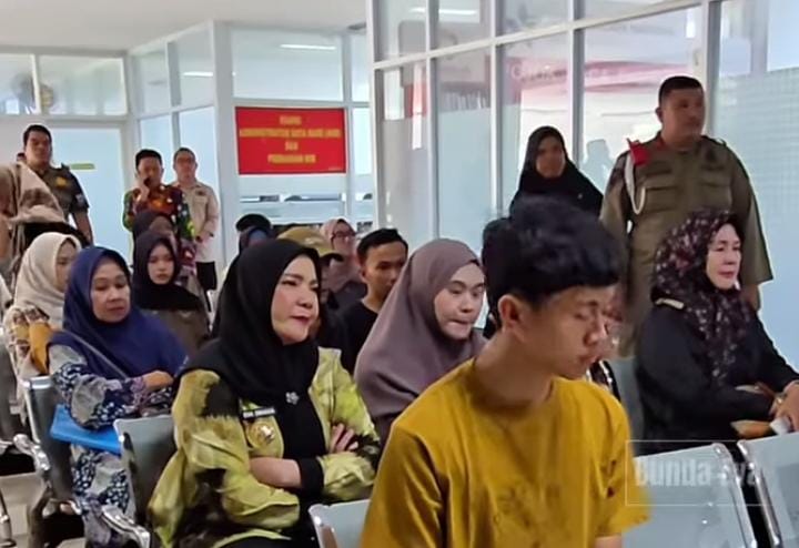 Sidak Hari Pertama Kerja 2026, Eva Dwiana Ingatkan PPPK Paruh Waktu Bekerja Cepat dan Optimal
