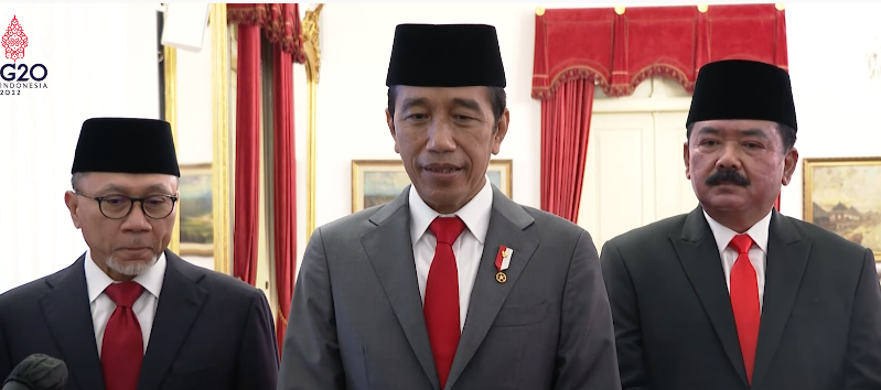 Presiden Jokowi Ungkap Alasan Tunjuk Zulhas dan Hadi Tjahjanto Jadi Menteri