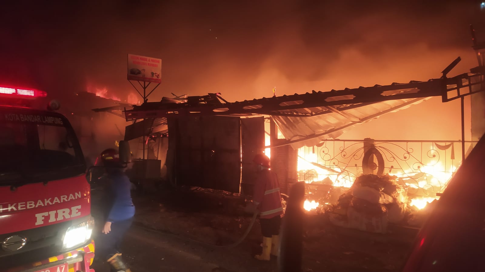 Gudang Rongsok di Panjang Terbakar, Kerugian Ditaksir Mencapai Rp 165 Juta