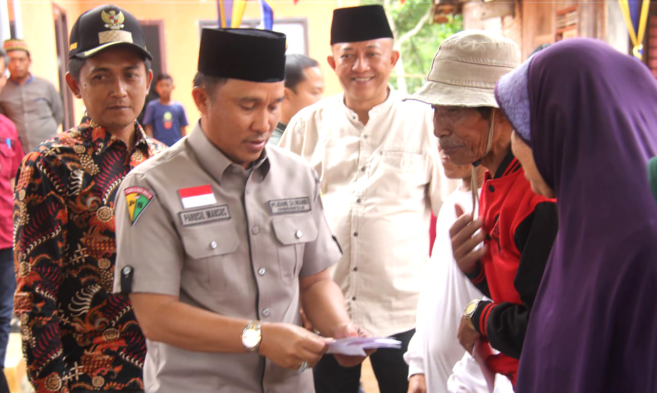 Hari Terakhir Jadi Bupati Lampung Barat, Parosil Mabsus Lakukan Ini 