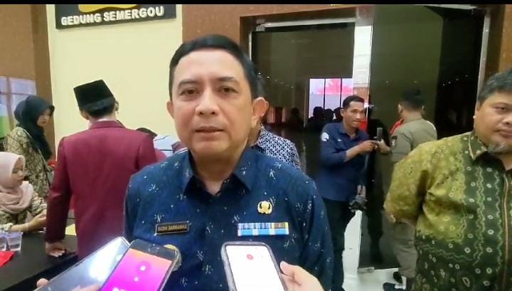 Pemkot Bandar Lampung Tegaskan Pohon Bukan Tempat APK