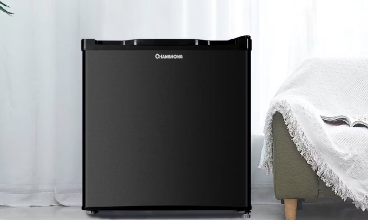 Lemari Es Changhong CBC 50, Rekomendasi Kulkas Mini 50 Liter Harga 1 Jutaan