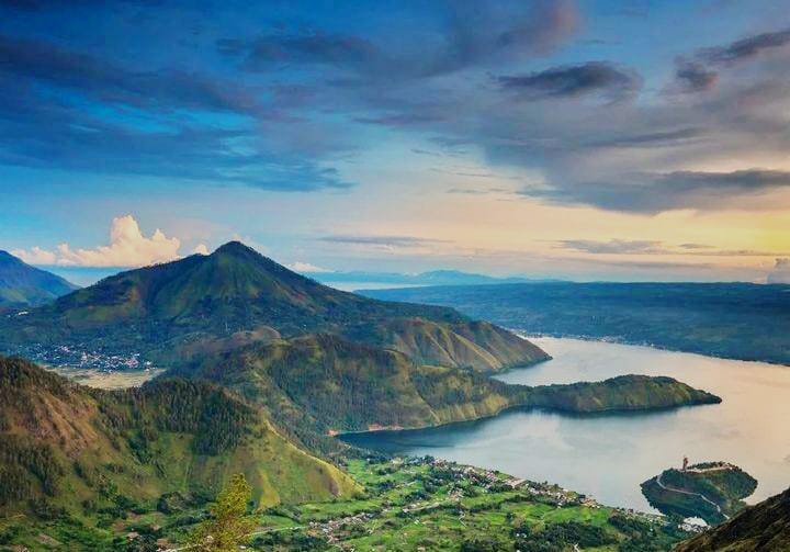 Kisah Misterius Dibalik Keindahan Danau Toba di Sumatera Utara