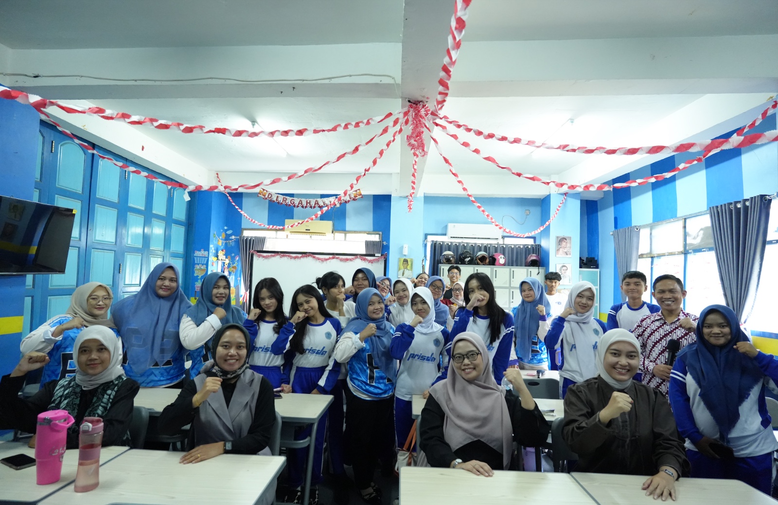 Teknokrat dan University of Northern Philippines Kenalkan Pemanfaatan AI untuk Pembelajaran di SMA Perintis 2