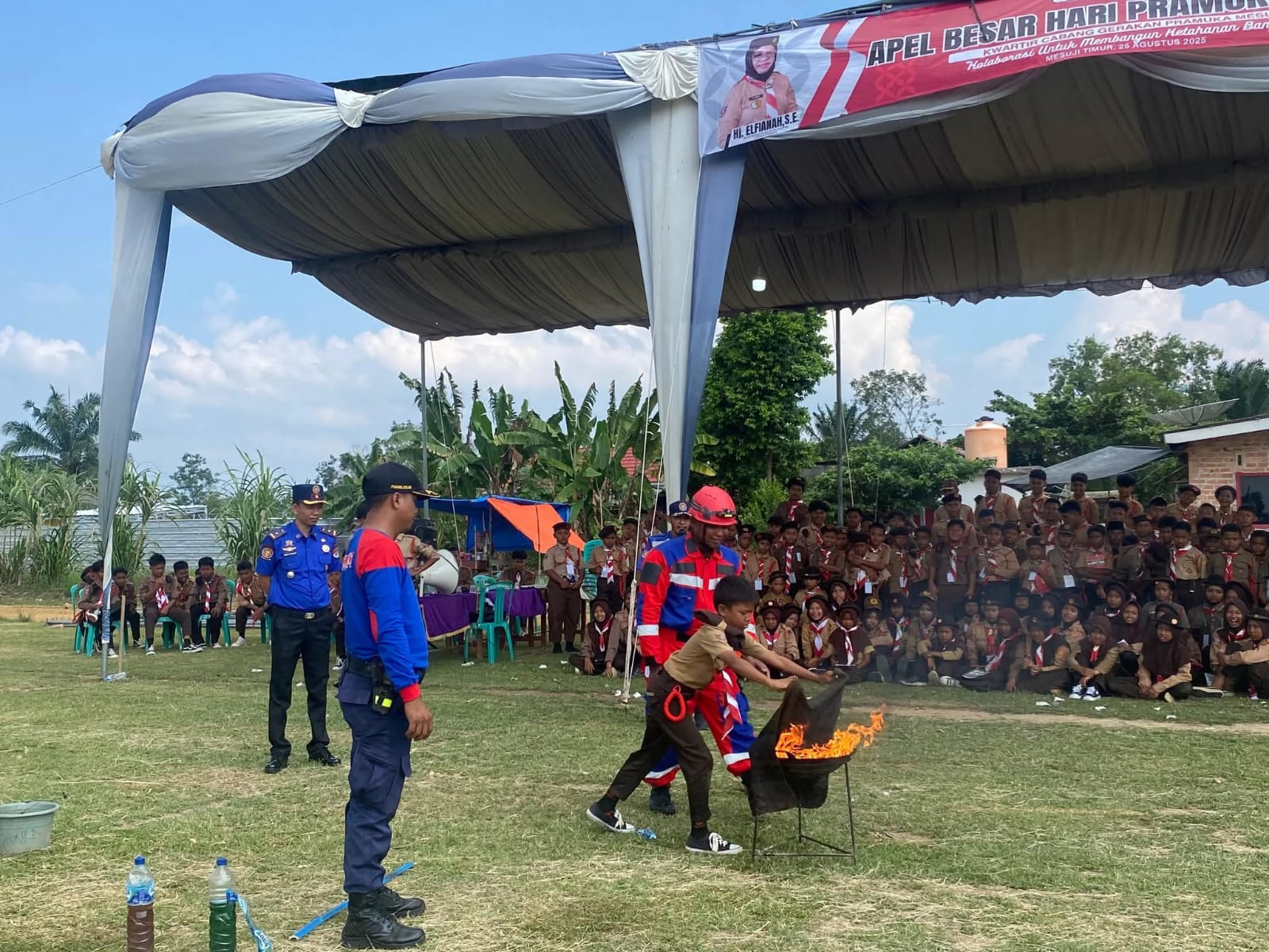Pramuka Mesuji Dapat Edukasi Tanggap Kebakaran dari Damkarmat di Bumi Perkemahan Margojadi