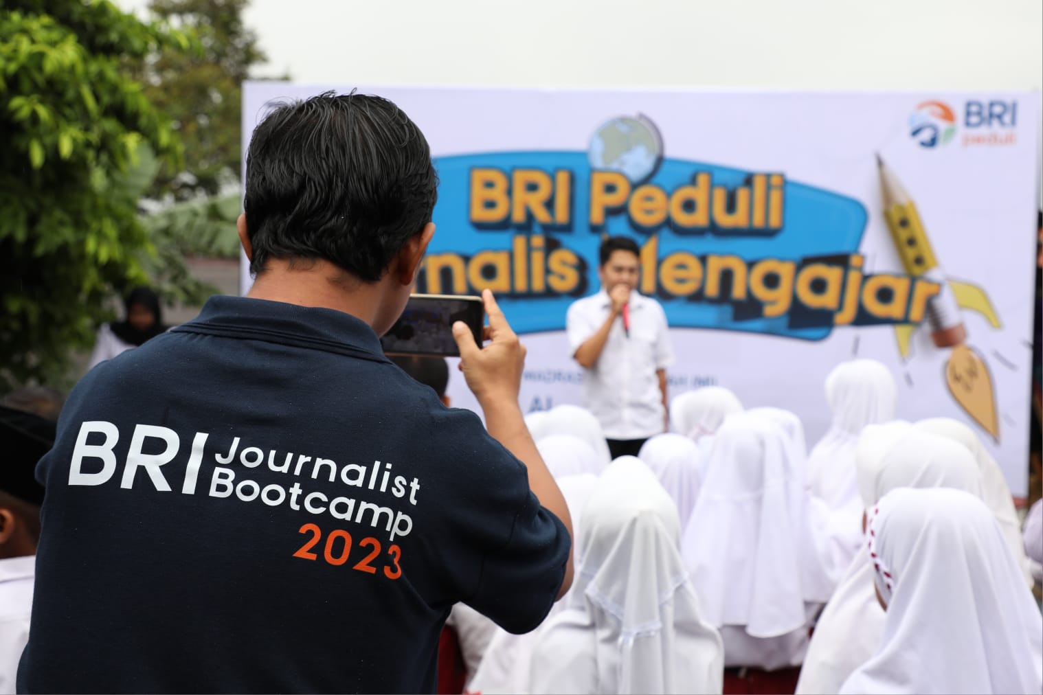 BRI Peduli: Ajak Jurnalis Mengajar Hingga Bantu Renovasi Sekolah