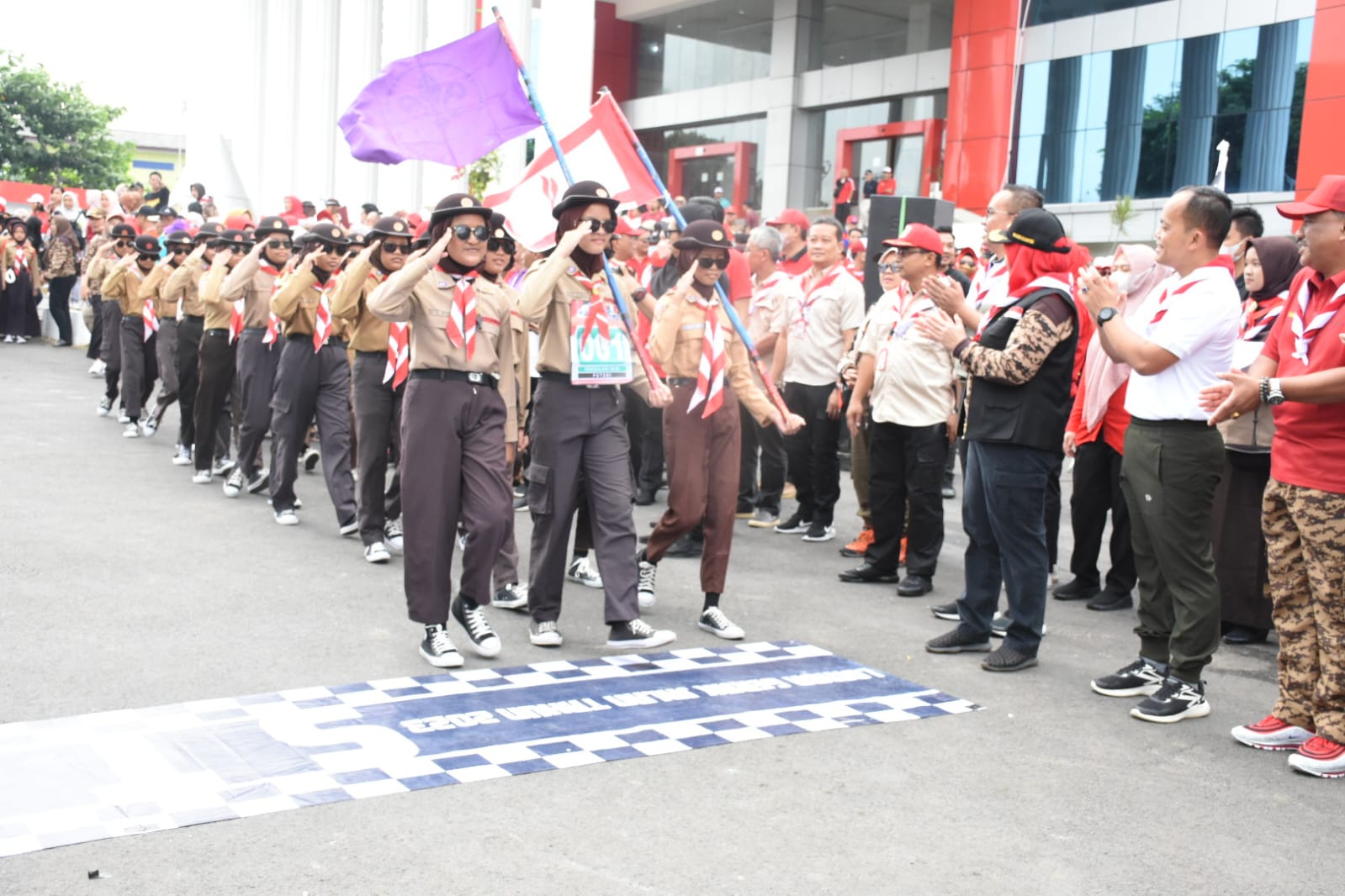 Lomba Gerak Jalan Beregu Kwartir Cabang Pramuka Bandar Lampung Diikuti 9.041 Peserta, Ini Daftar Juaranya