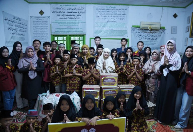 Universitas Teknokrat Indonesia Kembali Salurkan Zakat Mal ke Empat Panti Asuhan