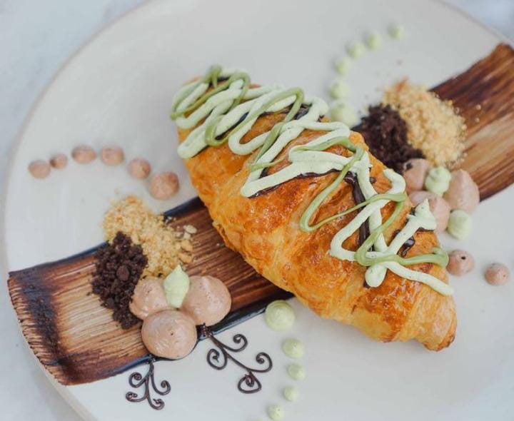 Cafe Instagramable dan Cozy yang Mengusung Konsep Santorini di Bandar Lampung