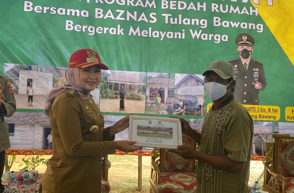 Gandeng Baznas, Bupati Winarti Bedah 10 Rumah Warga Dari Hasil Zakat