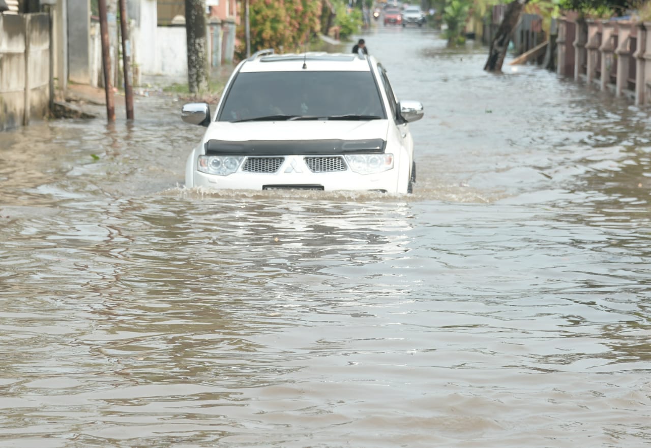 Lapor Ibu Wali Kota Bandar Lampung Jalan di Sukarame Langganan Banjir