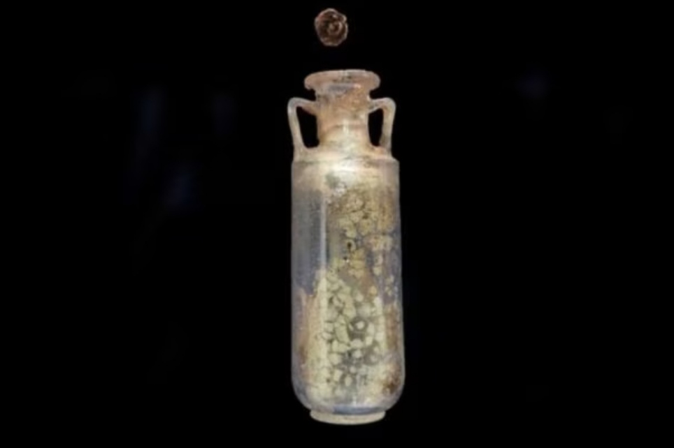 Botol Parfum Antik Romawi Kuno Ditemukan di Spanyol, Mengandung Tumbuhan Tropis Dari Asia Tenggara