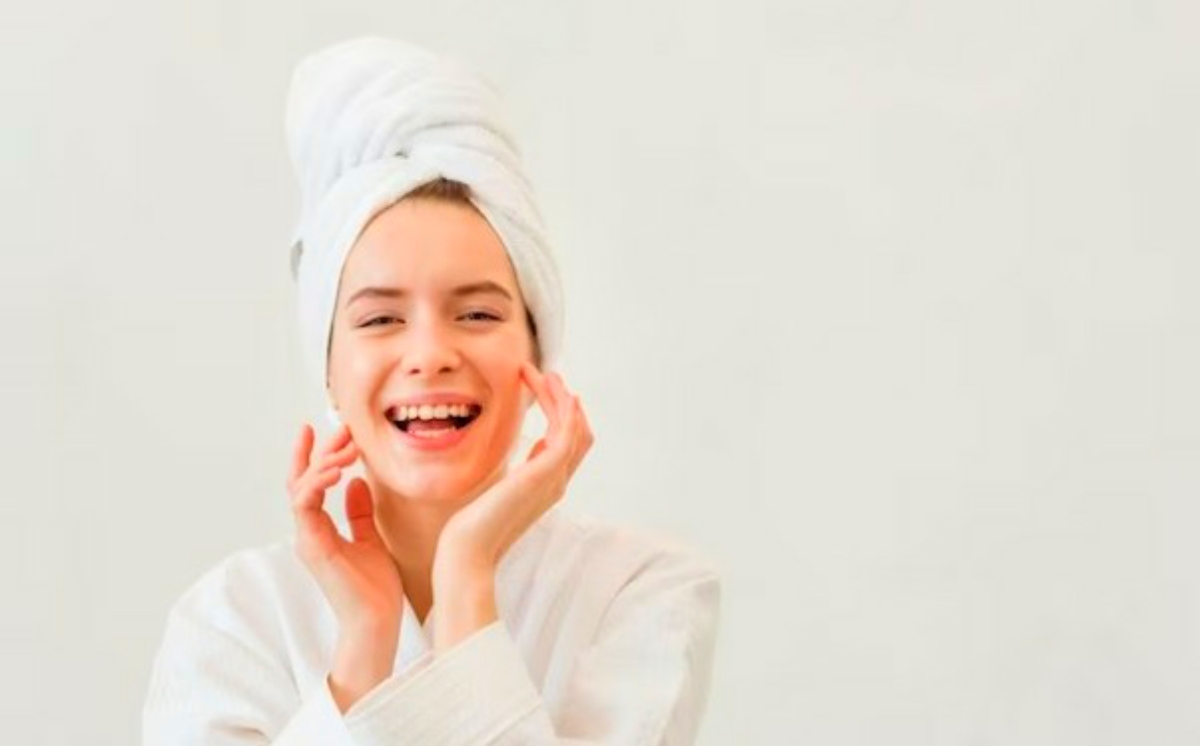 Referensi Skincare untuk Kulit Wajah Glowing, Ada Face Wash Hingga Serum