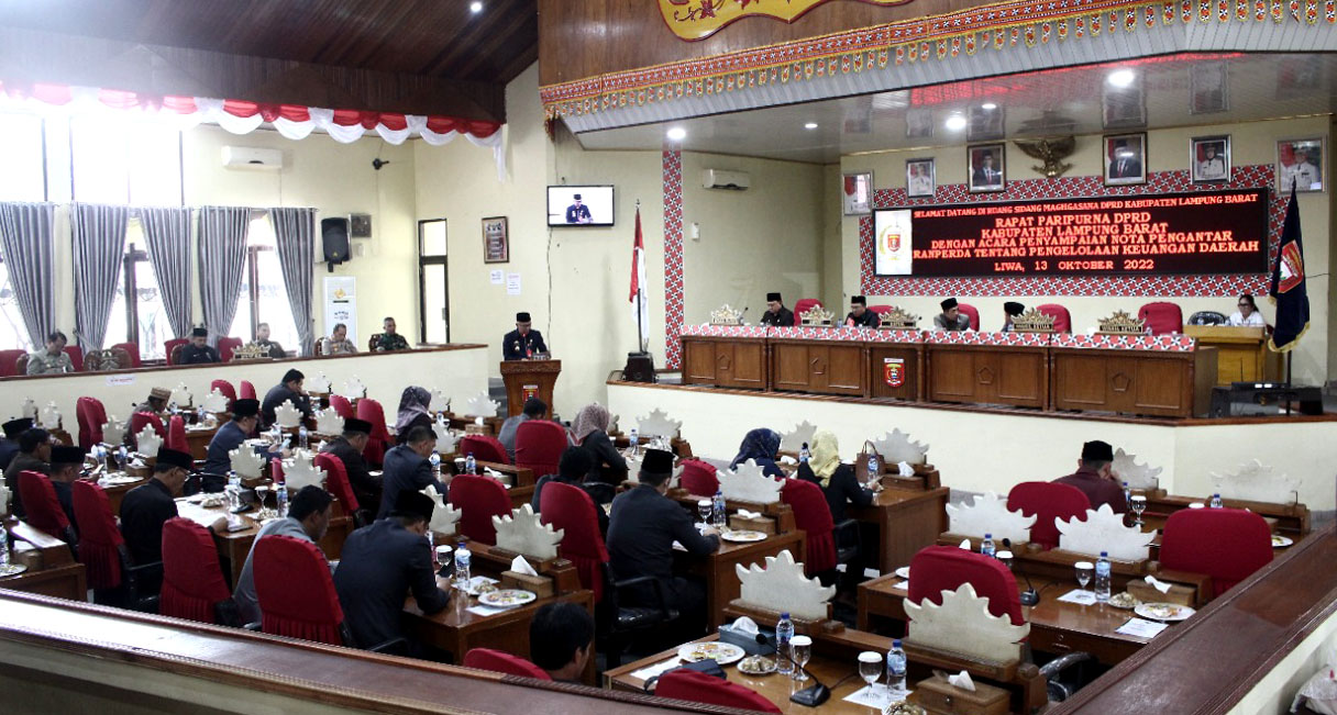 Bupati Parosil Sampaikan Nota Pengantar Raperda Pengelolaan Keuangan Daerah