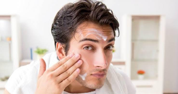 Daftar Skincare Wajah Bagi Pria Agar Tampil Glowing 