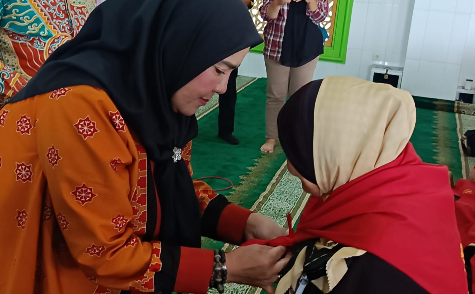 Bunda Eva Lepas Calon Jemaah Umrah Bandar Lampung 