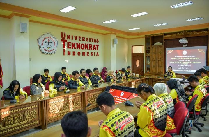 Rektor Teknokrat Nasrullah Yusuf Lepas Atlet Pekan Olahraga Nasional XIX di Jawa Tengah
