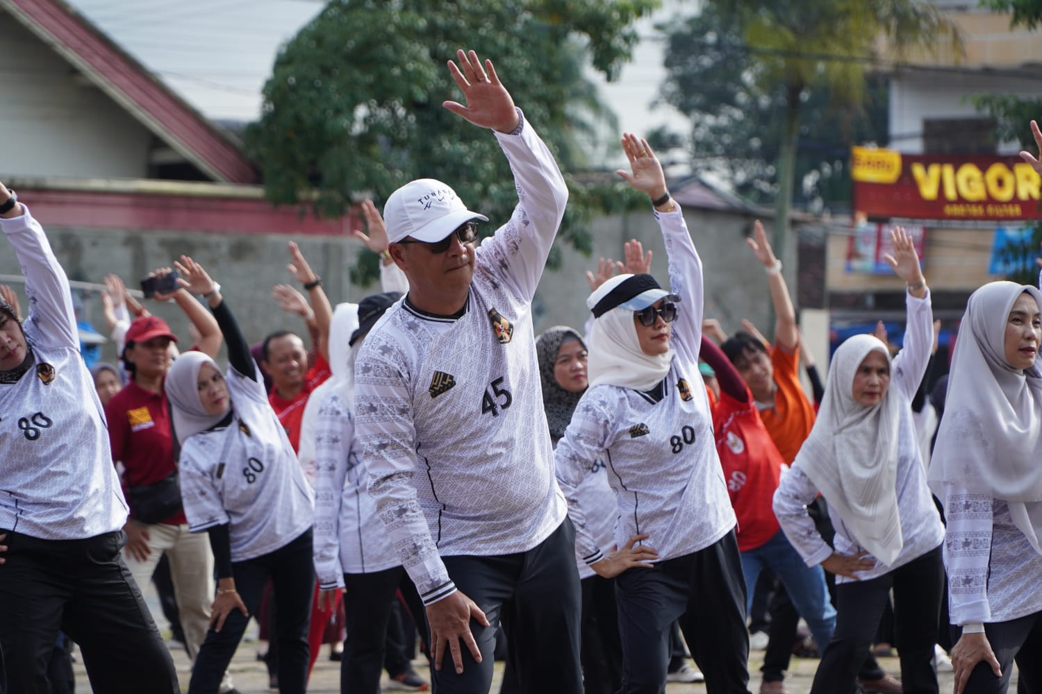 Semarak HAORNAS ke-42, Pemkab Tubaba Gelar Apel dan Olahraga Bersama