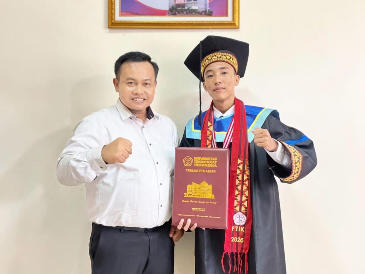 Wisudawan Sistem Informasi Teknokrat Lulus Tanpa Skripsi Usai Publikasi Riset di Jurnal SINTA 2