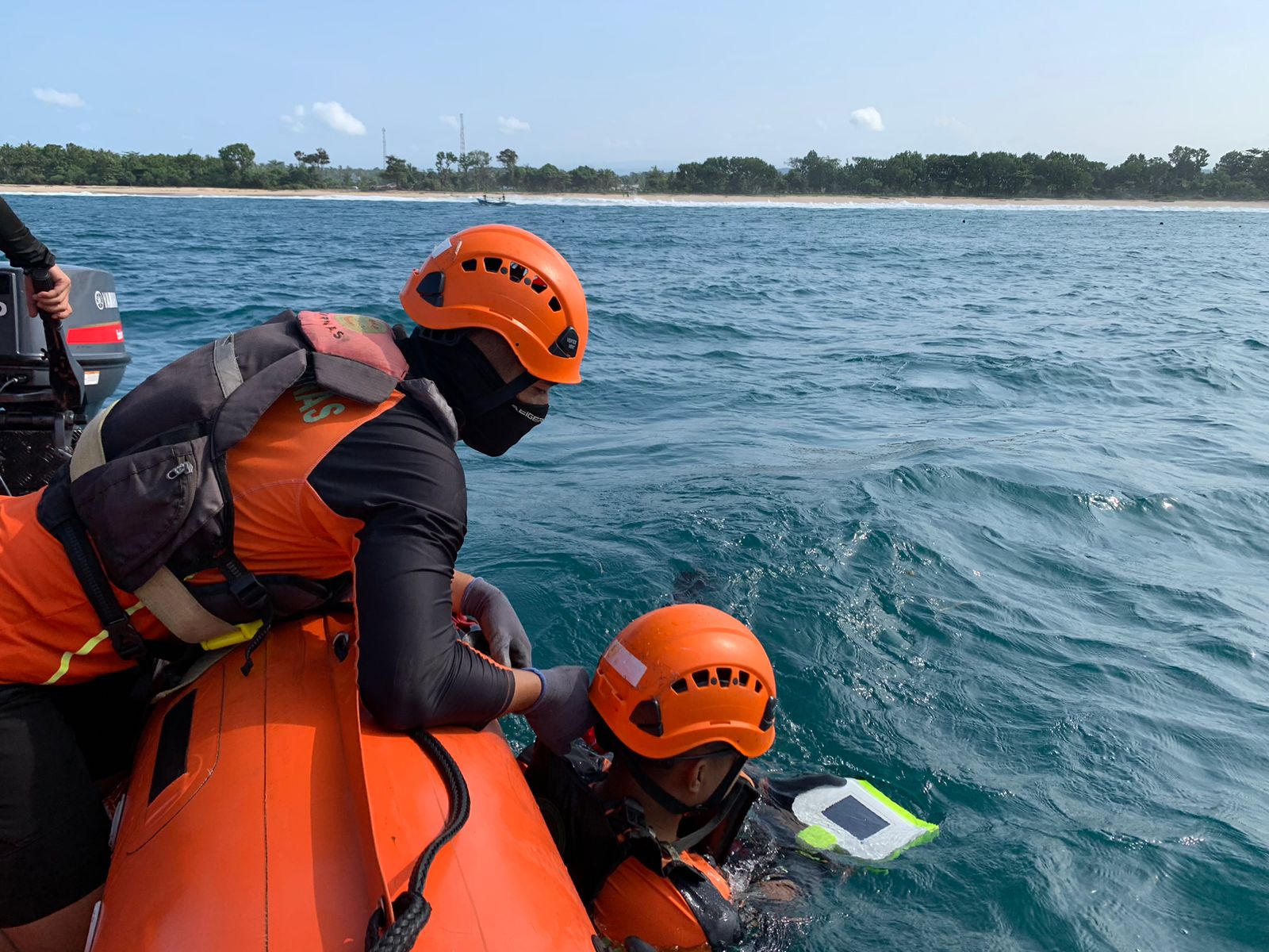 Kondisi Pencarian Korban Tenggelam di Pantai Biha