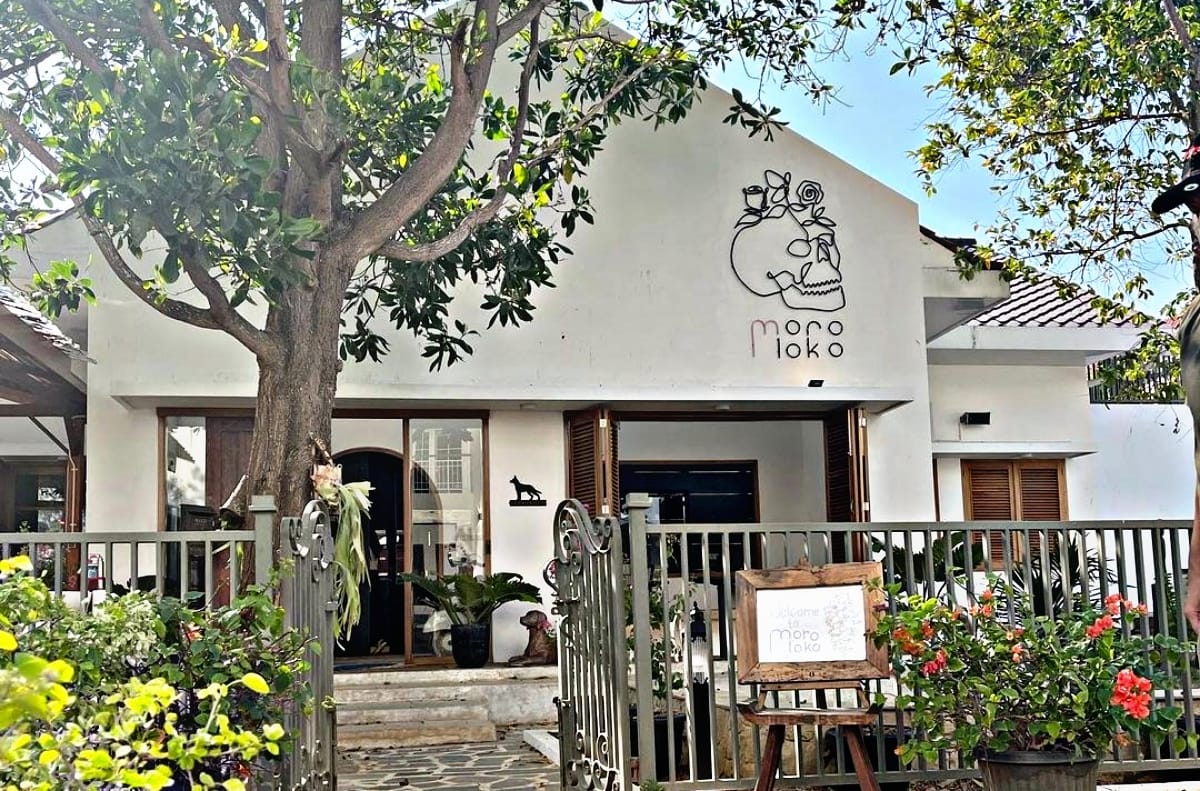 Moroloko, Rekomendasi Cafe Cozy di Bandar Lampung yang Suguhkan Nuansa Klasik