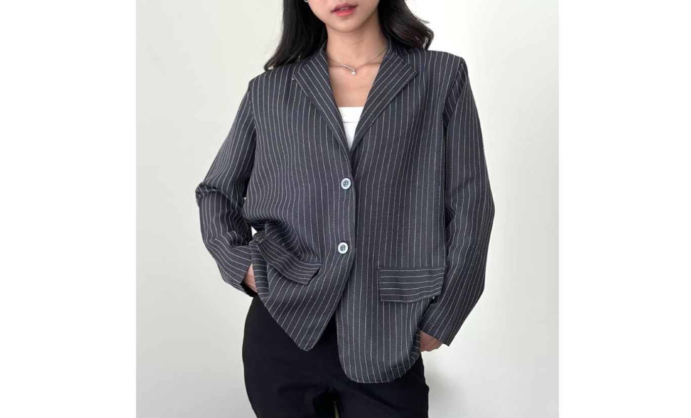 Tampil Rapi dan Modis saat Interview Kerja dengan 5 Blazer Wanita Ini! 