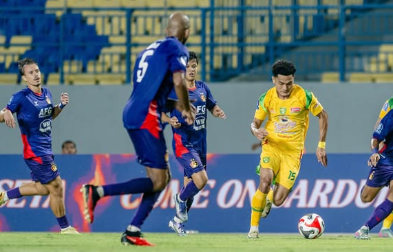Prediksi Skor Persebaya vs Arema FC: Derby Jatim Sarat Gengsi, Rivalitas Kembali Memanas