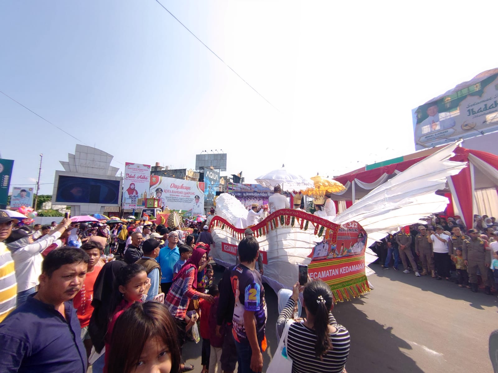 Begawi Bandar Lampung Hadirkan Karnaval Mobil Hias di Festival Jalanan 2024